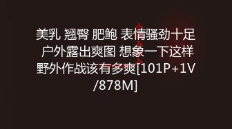 气质骚女友全程露脸镜头前的诱惑，性感的白衬衣陪狼友撩骚互动