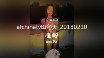 STP32224 膚白貌美小誘惑露臉酒店伺候大哥啪啪，乖巧聽話溫柔的舔弄大雞巴，讓大哥無套進入騷穴各種抽插內射呻吟可射